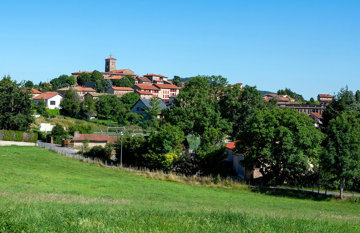 A Moins D H De Lyon Ces Villages Peu Connus Des Touristes Font Partie