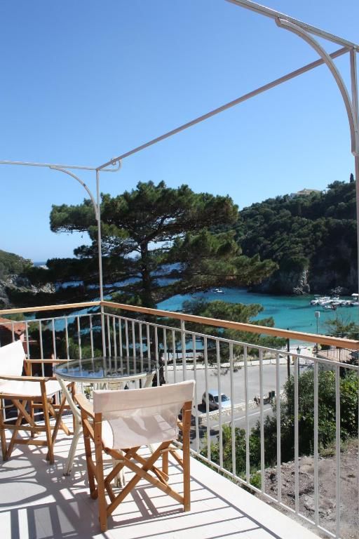Zefiros Traditional Hotel