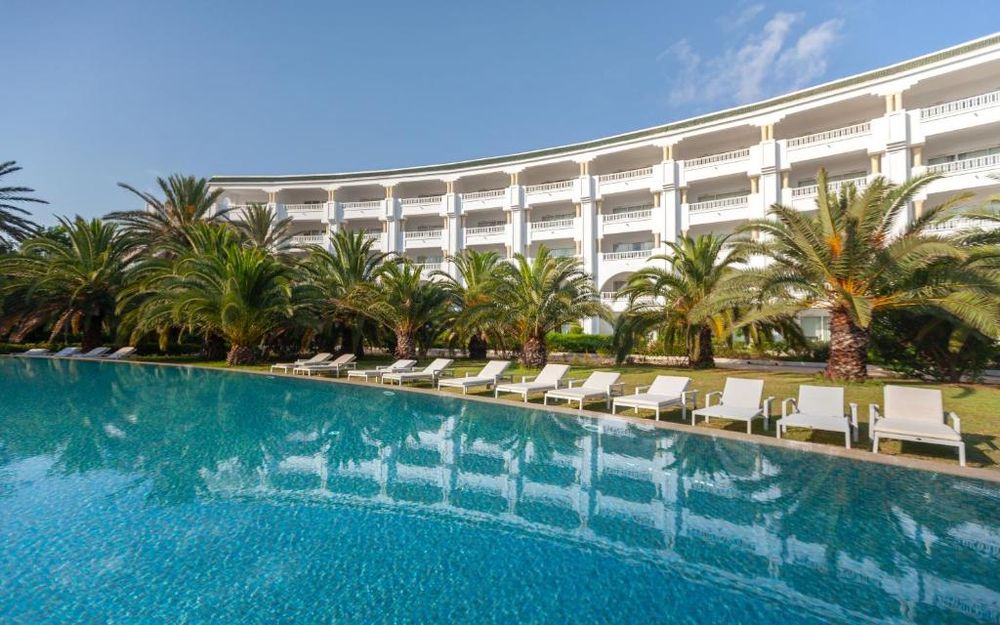 TUI Blue Oceana Suites