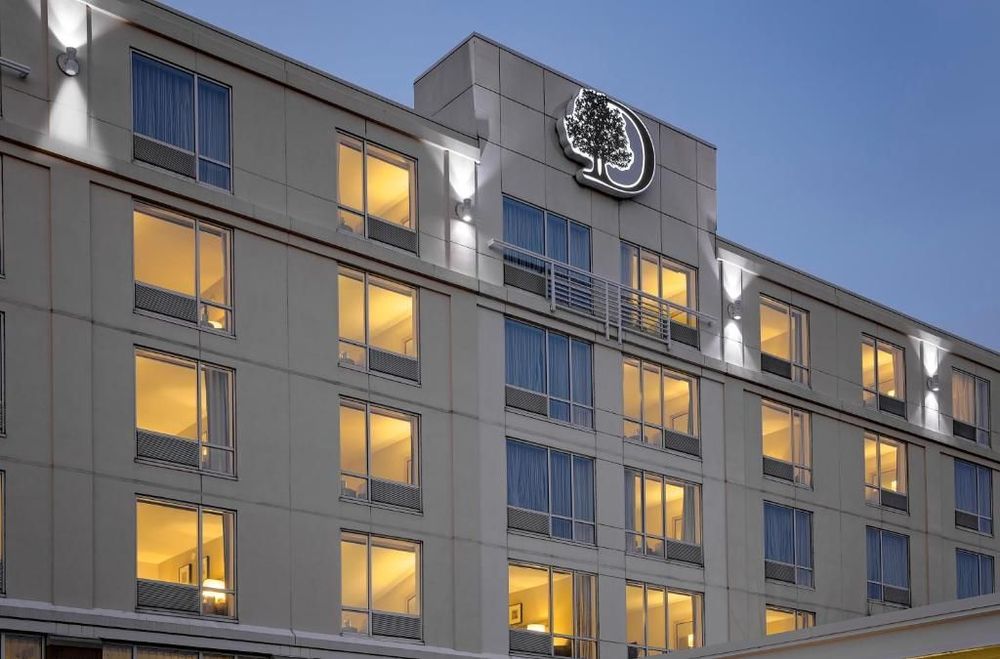 DoubleTree by Hilton Boston Bayside Hotel