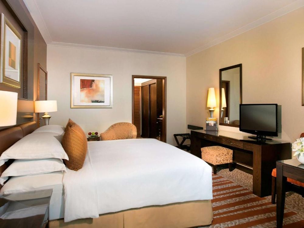 Hotel Al Murooj Dubai 5*