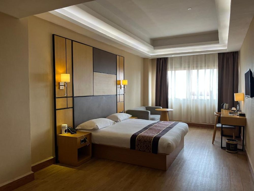 2000 Hotel Downtown Kigali