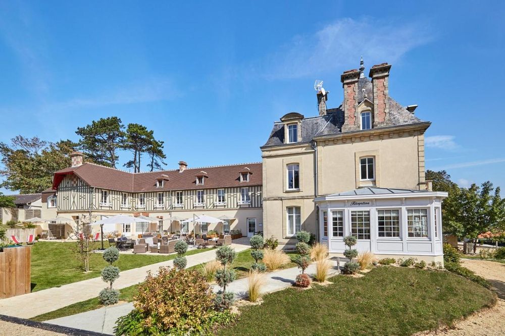 Les Villas d'Arromanches, Teritoria