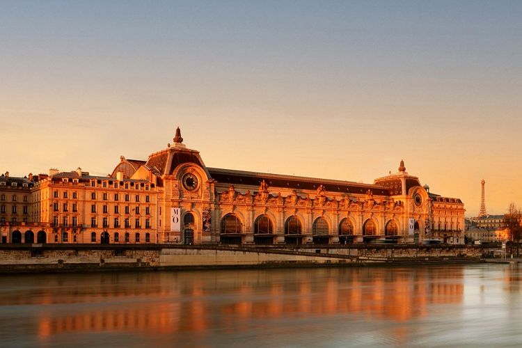 Le musée vu depuis la Seine