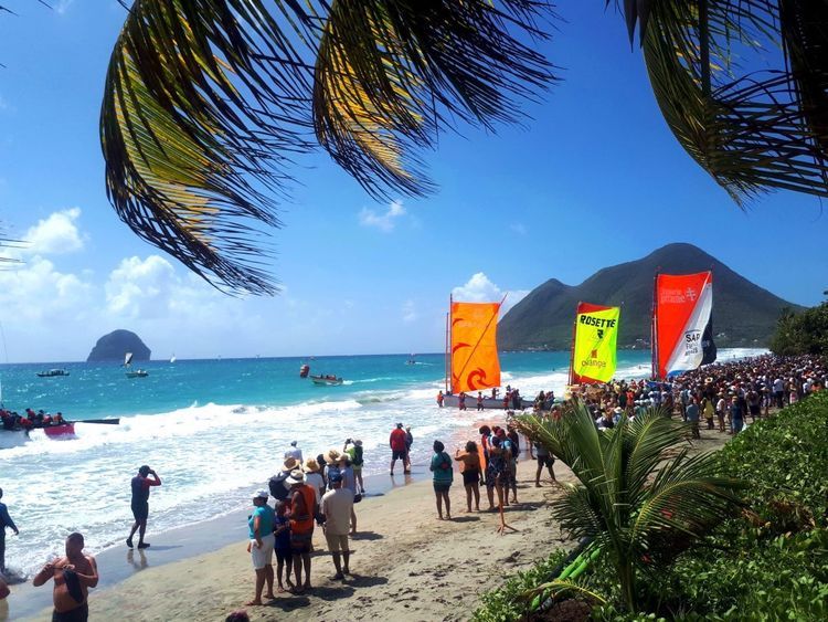 La course de yoles va prendre le départ sur la plage du Diamant