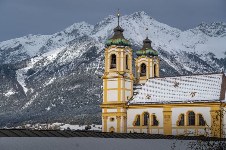 Besuchen Sie die Basilika von Wilten