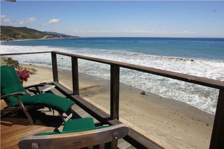 La terraza de la villa y sus vistas al mar