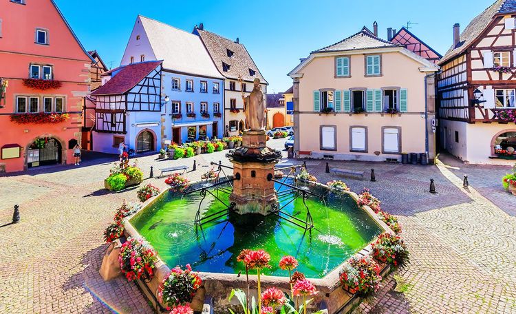 La fontaine d'Eguisheim, en Alsace