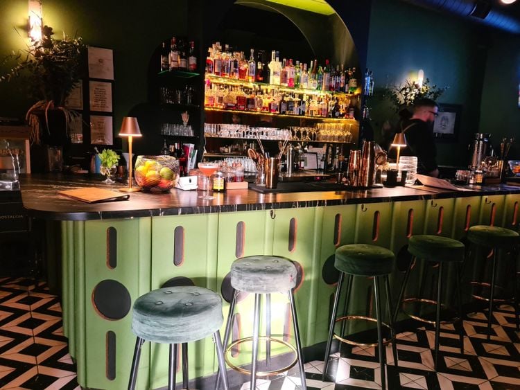 Le bar speakeasy situé dans la galerie Trifecta