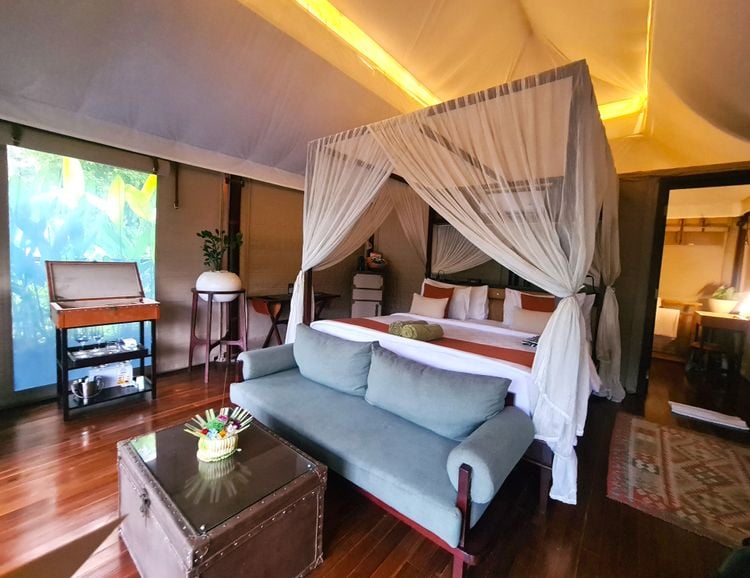 La chambre de la tente glamping du K-Club