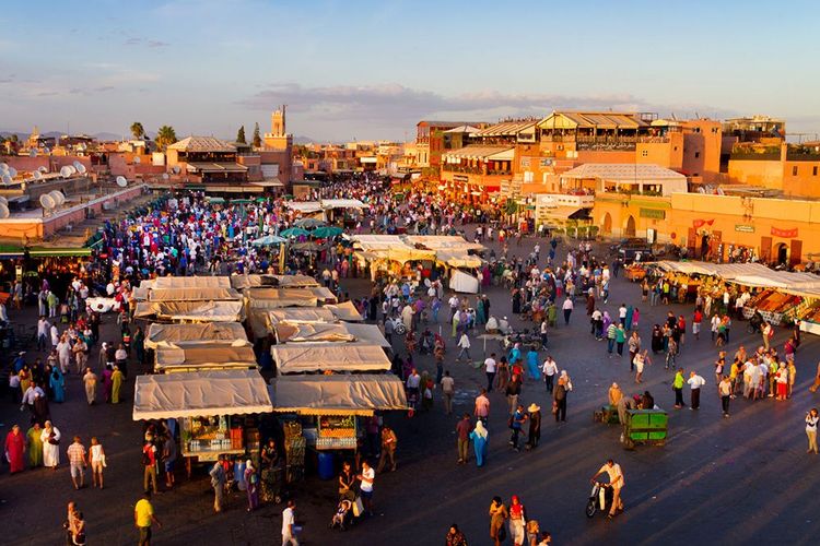 La place Jemaa el-Fna en fin de journée