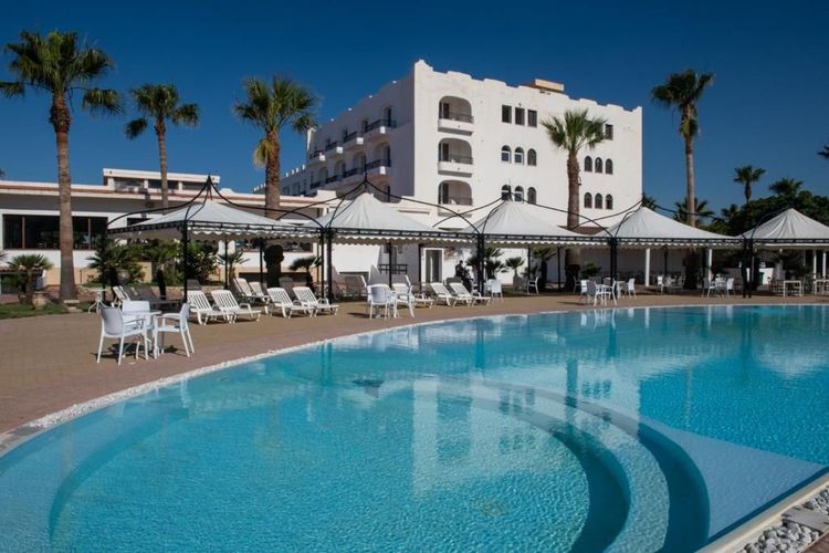 L'extérieur de l'Hotel Baia D'oro / @Booking.com.