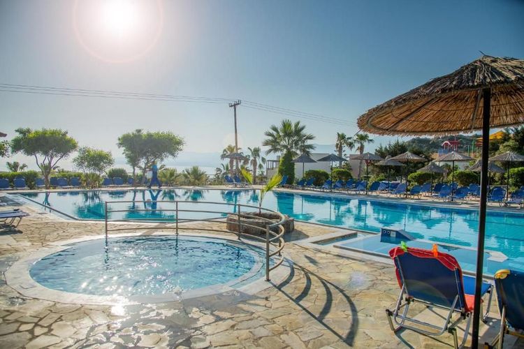 Semiramis Village Hotel / @Bookin.com