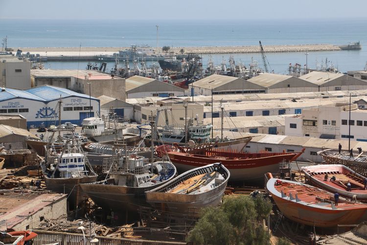 Bateaux de pêche amarrés au port d'Agadir