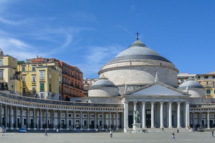 La Piazza del Plebiscito à Naples