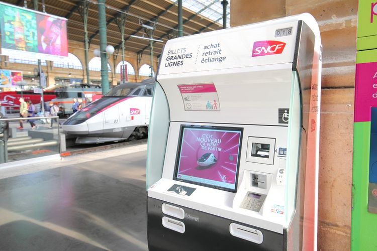 Borne d'achat de billets SNCF