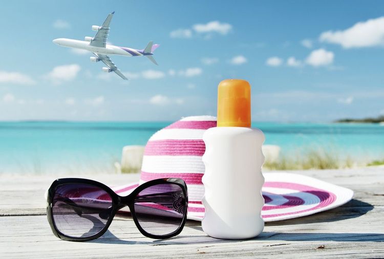 Pourquoi fautil porter de la crème solaire en avion ? easyVoyage