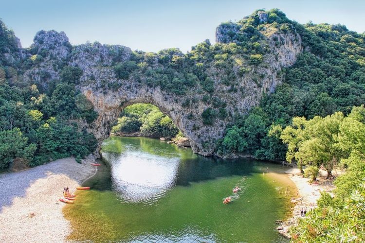 Le pont d'Arc, en France © BB-123rf