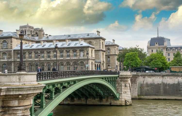 Le pont d'Arcole à Paris, France