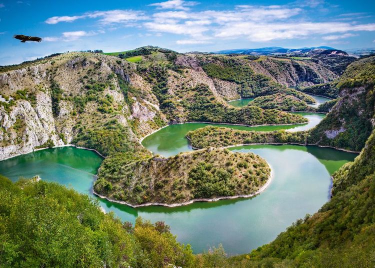 Les méandres de la rivière Uvac dans le sud-ouest de la Serbie