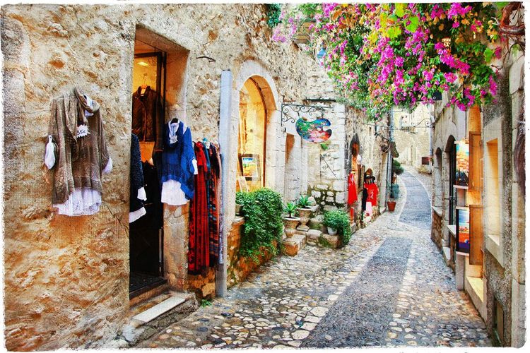 Les ruelles du village de Saint-Paul-de-Vence sur la Côte d'Azur, France