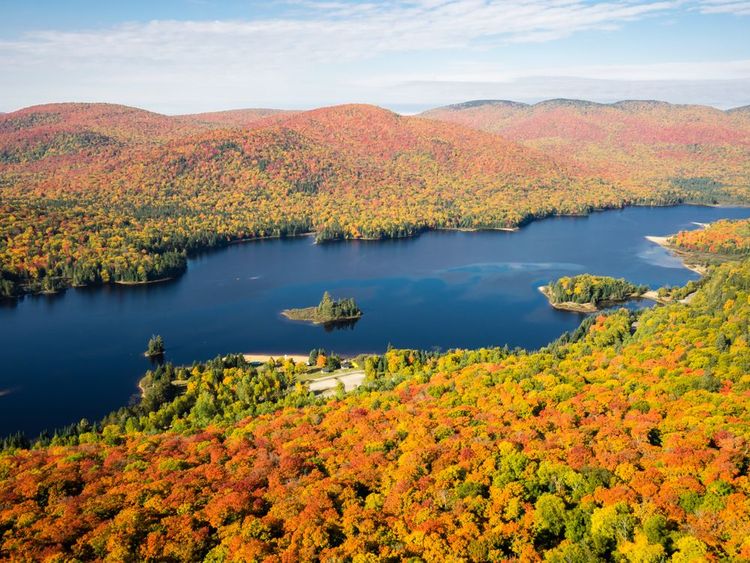 Mont Tremblant en automne au Québec