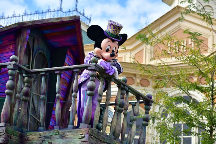 Mickey lors d'une parade à Disneyland Paris