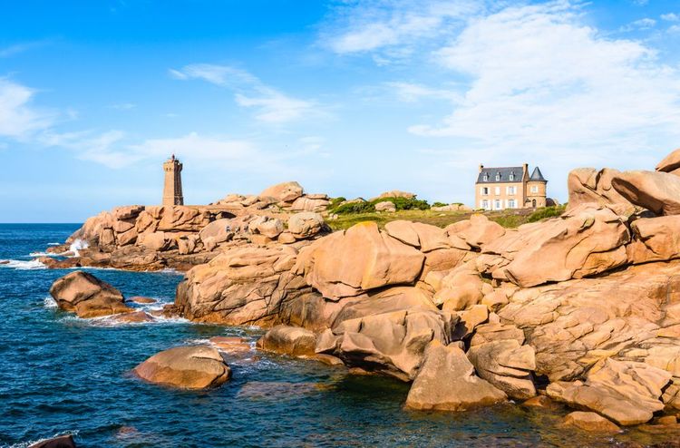 Perros-Guirec sur la côte de granite rose