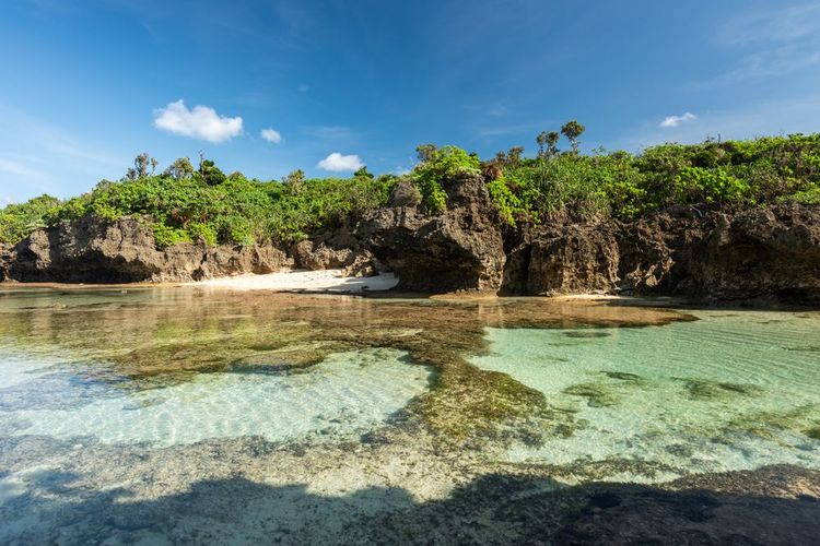 Piscine naturelle sur l'île d'Iriomote