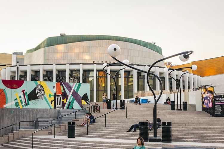La place des Arts est un vivier des activités culturelles canadiennes
