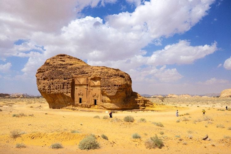 Jabal AlAhmar, sur l’immense site d’Hégra