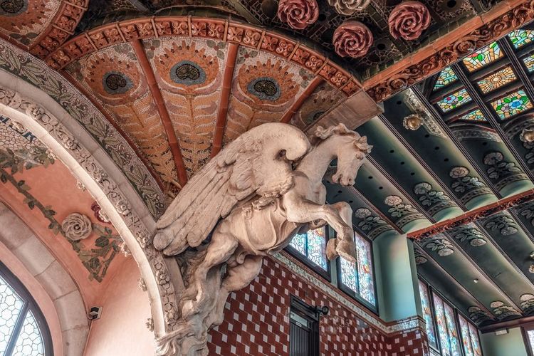 Sculpture dans le Palais de la musique catalane