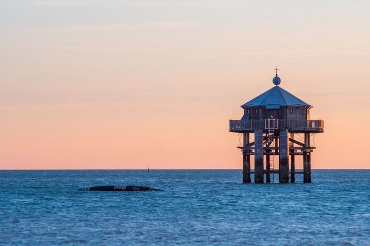 Le phare du Bout di Monde, à La Rochelle, est un phare sur pilotis © kateafter / Shutterstock