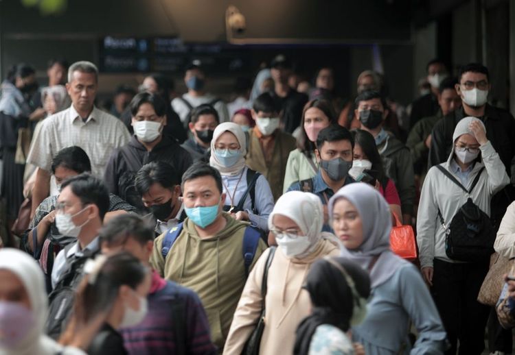Une foule d'Indonésien dans les rues de Jakarta, Indonésie