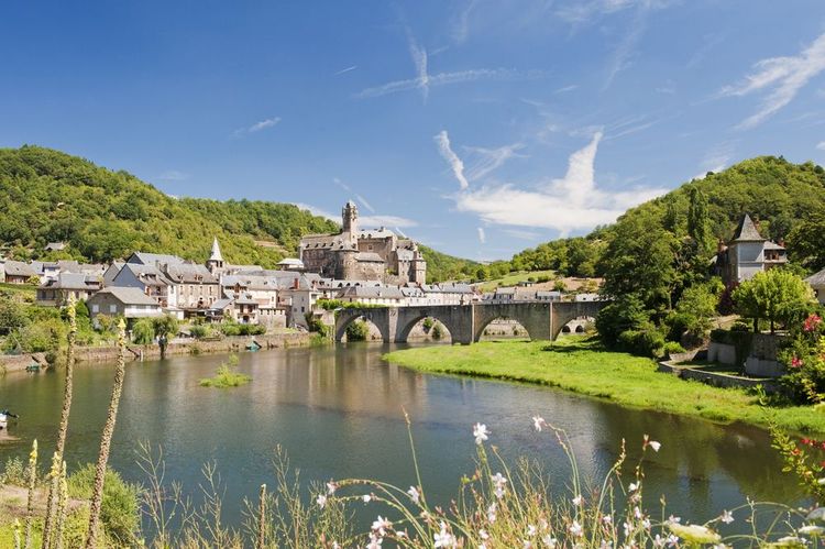 Village d'Estaing dans l'Aveyron