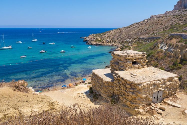Vue sur la mer depuis Selmun Beach à Malte