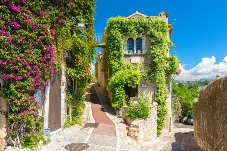 Les ruelles du village de Saint-Paul-de-Vence sur la Côte d'Azur, France