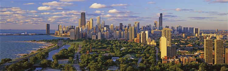 Lincoln Park and downtown Chicago in the background