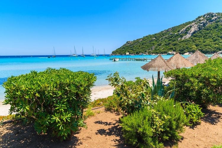 La plage de Santa Giulia.