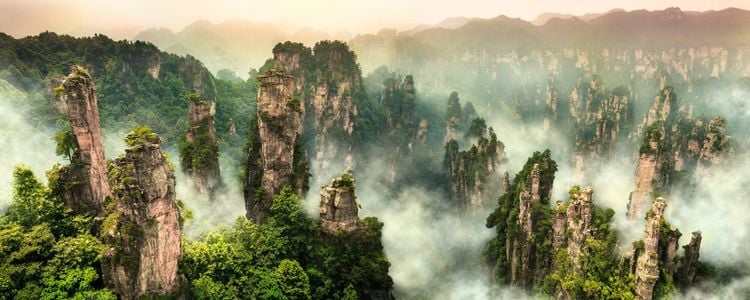 Montagna rocciosa di Zhangjiajie a Wulingyuan Hunan, Cina