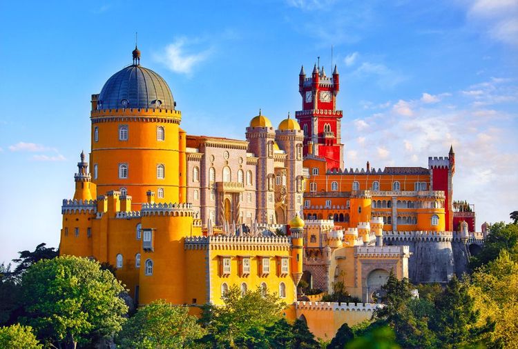 The extravagant Pena Palace: a fairytale at the foot of the mountain