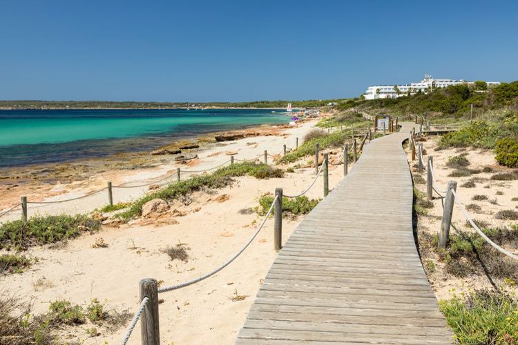 Migjorn est une plage familiale