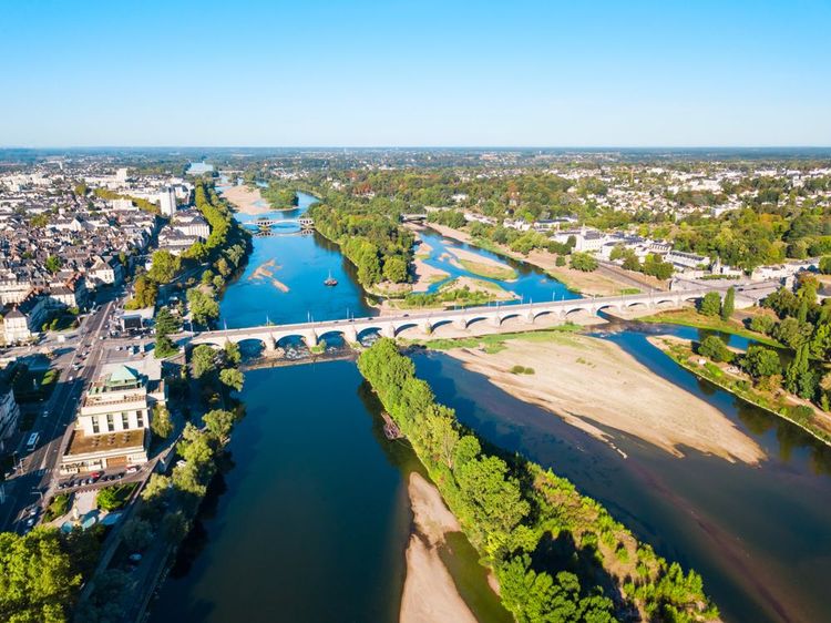 La Loire qui traverse Tours.