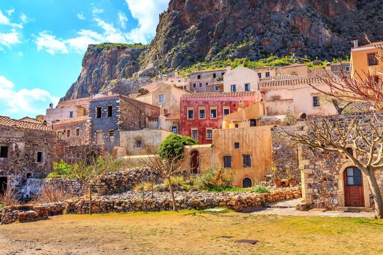 Les maisons colorée de Monemvasia, dans le Péloponnèse.