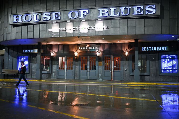 The entrance to the House of Blues in Chicago