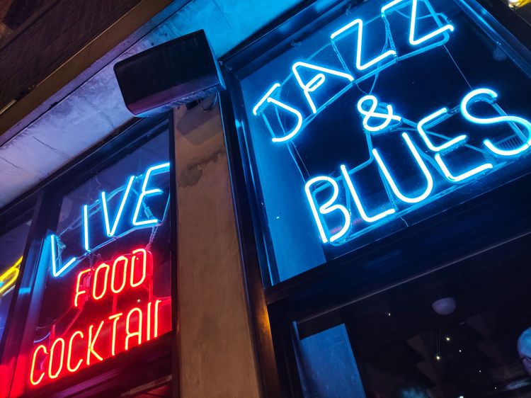 Jazz & blues neon in Chicago