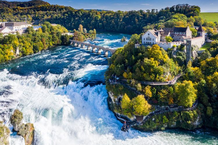  Les chutes du Rhin, Suisse 