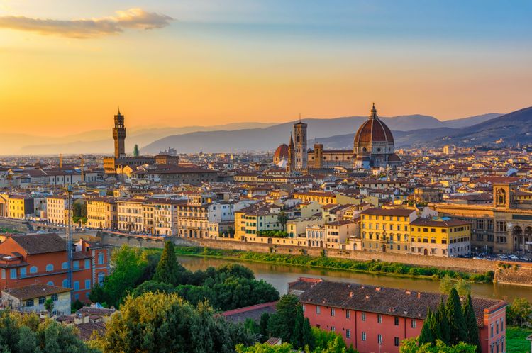 Tramonto su Firenze e il suo famoso Duomo