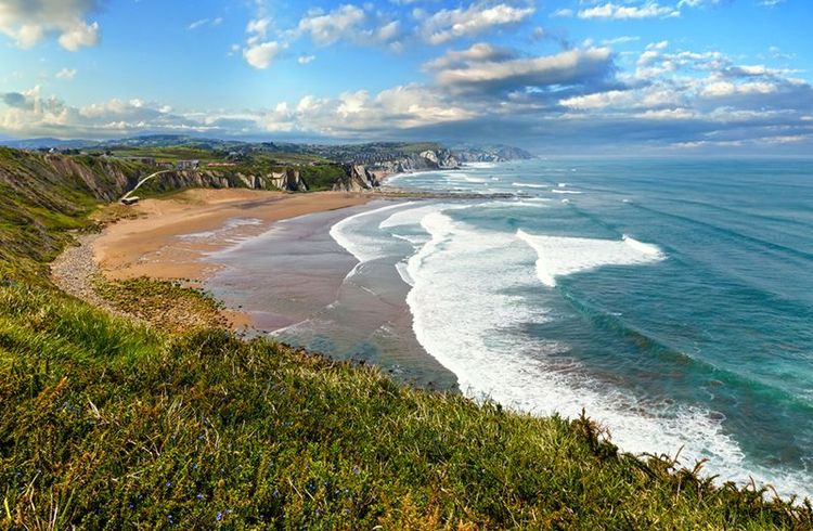 La plage d'Azkorri