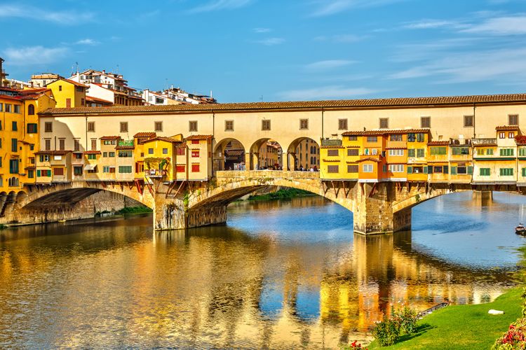 Il Ponte Vecchio, l'ancora di salvezza di Firenze